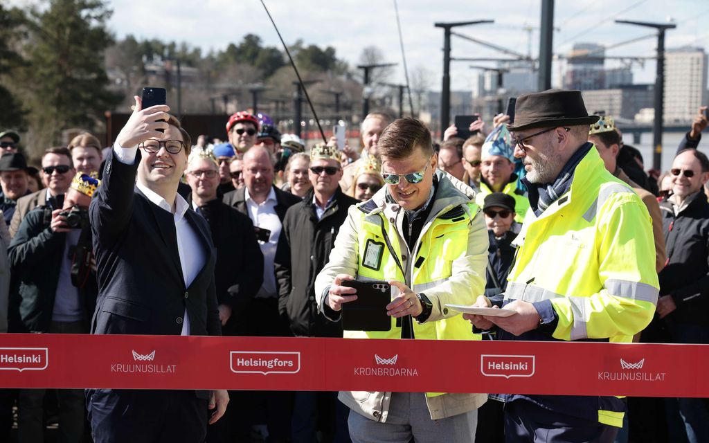 Suomen suurin silta aukesi – Katso kuvakooste avajaisista