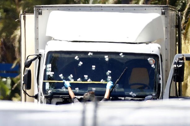 Nizzan isku oli Euroopan tappavin. Viime vuonna tehdyistä noin 700 jihadistipidätyksestä yli 400 tehtiin Ranskassa.