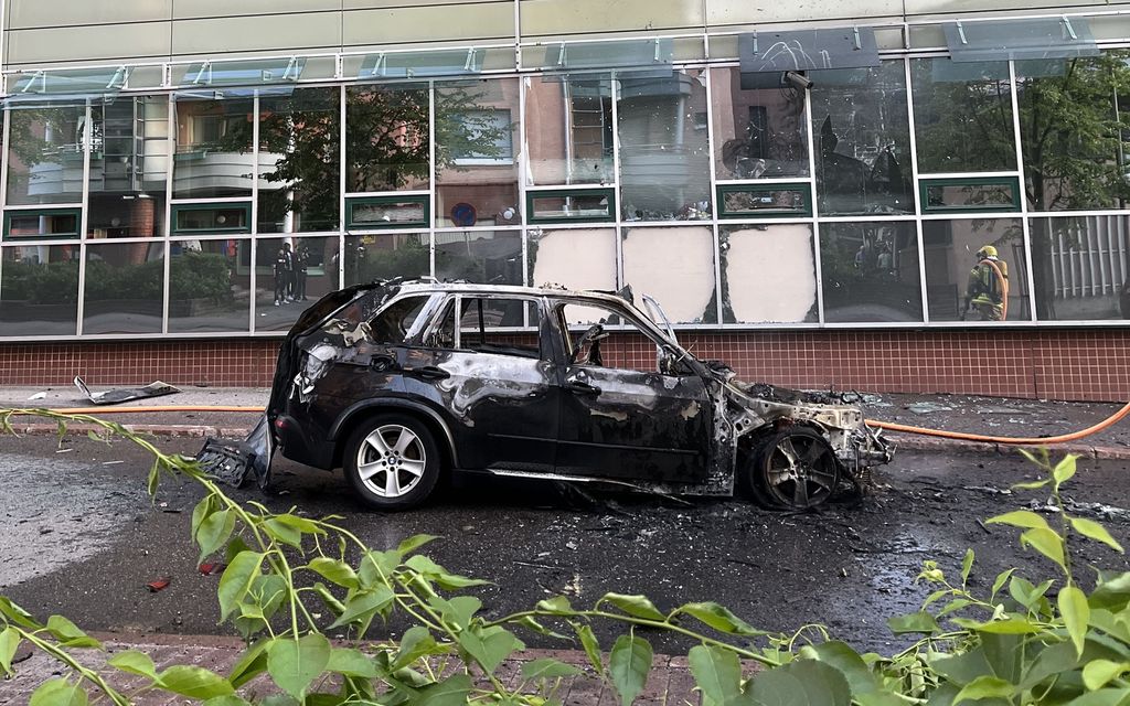Auto räjähti Pikku Huopalahdessa Helsingissä