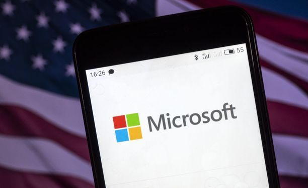 Microsoftin presidentti Brad Smith kertoi tapauksesta blogissaan.