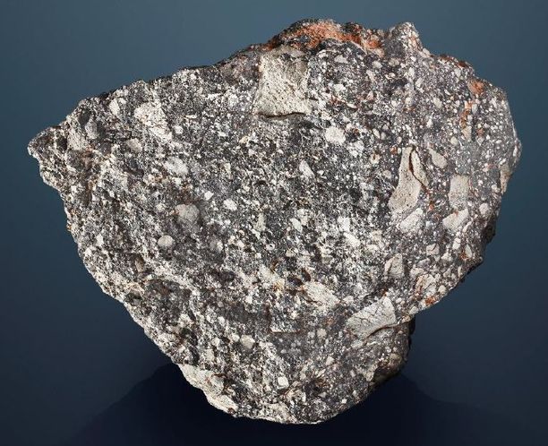 Harvoin tarjolla. Tämä on 5. suurin tiedossa oleva Kuusta peräisin oleva kivi.