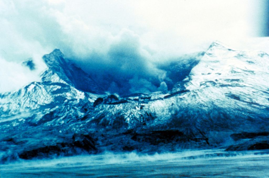 St. Helens -vuori purkautui rajusti 18.5.1980. 