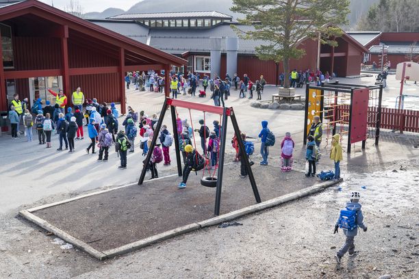 Näin paluu kouluarkeen sujui Norjassa ja Tanskassa
