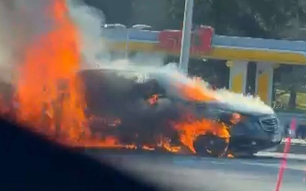 Video: Mersu syttyi ilmiliekkeihin kesken ajon Loimaalla