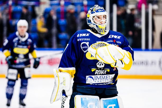 Paavo Hölsä pelasi viime kaudella Rovaniemen Kiekossa.