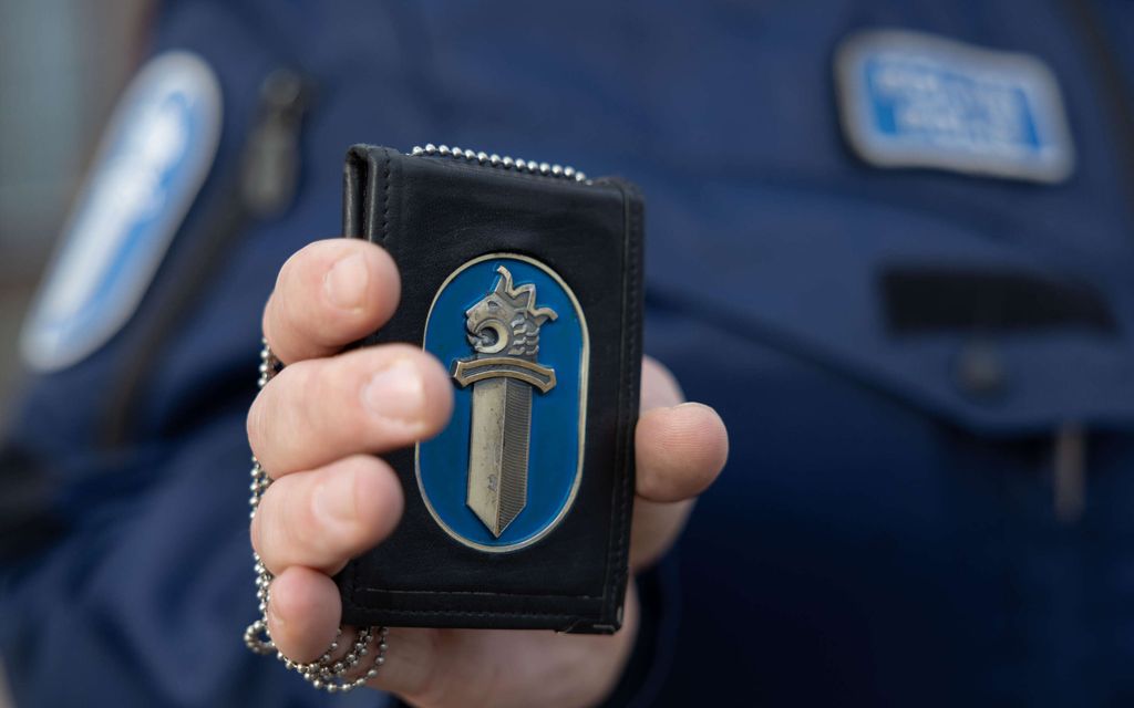 Poliisi otti vastaan lahjuksen – Potkut tuli