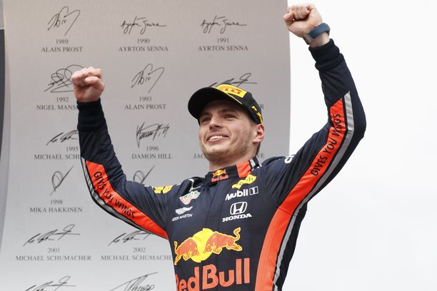 Max Verstappen on voittanut kaksi kolmesta viimeisestä F1-osakilpailusta. 