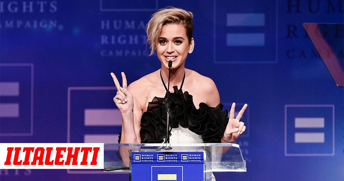 Söpö tyttö alasti kuvia