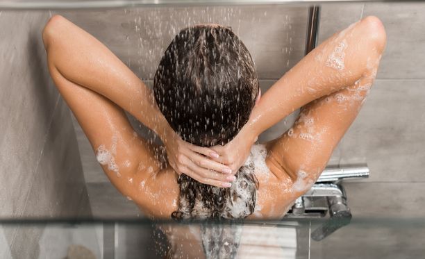 Miten tehdä nainen suihkuta
