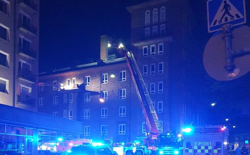 Tampereen keskustassa paloi – koko katu suljettiin liikenteeltä