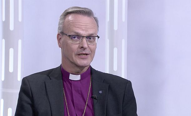 "Olen innostunut, ja samaan aikaan mieli on myöskin vähän arkana, koska ymmärrän miten suuria odotuksia ja vaatimuksia arkkipiispan viran hoitajaan on", Tapio Luoma sanoo.