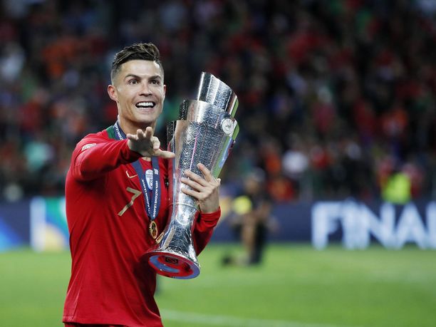 Cristiano Ronaldon kausi päättyi Kansojen liigan voittoon.