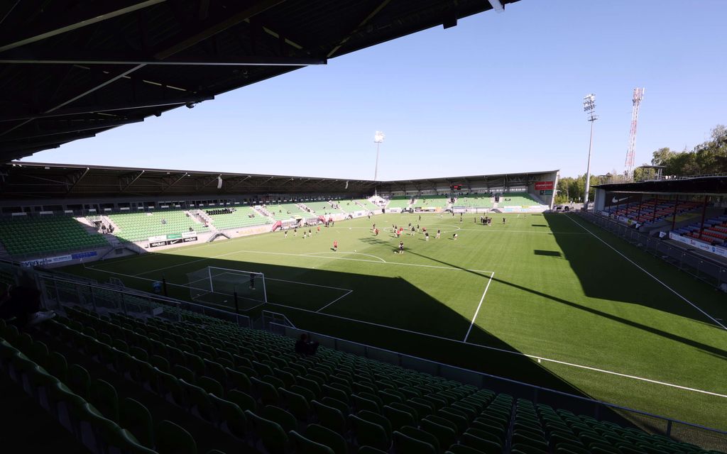 Veikkaus­liigapelin katsomossa syttyi rähinä – Useita poliisi­partioita paikalle