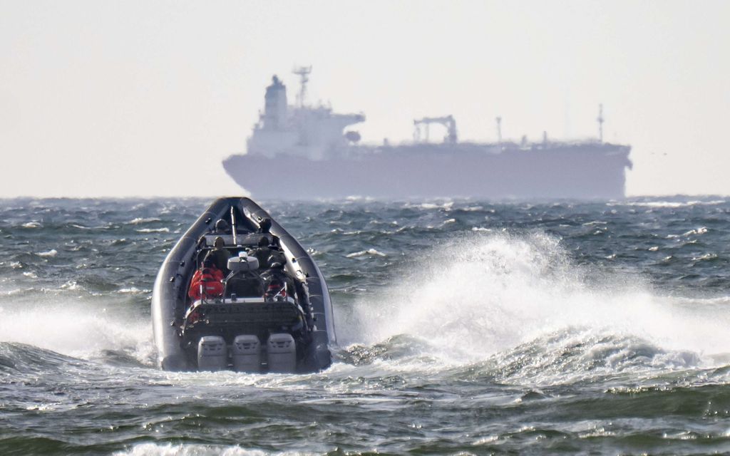 Iskeekö Ukraina seuraavaksi drooneilla Itämerellä kulkeviin varjolaivoihin? Asian­tuntijalta yksi­selitteinen vastaus