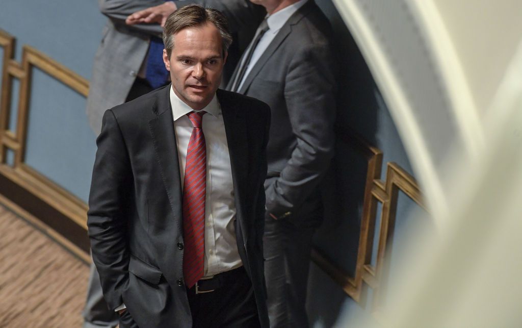 Sisäministeri Mykkänen sai niskaansa syytöksiä jopa anarkian tukemisesta - alleviivaa nyt: ”En hyväksy viranomaisen laillisen työn estämistä”