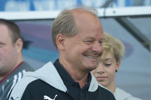 Antti Muurinen valmensi maajoukkuetta vuosina 2000–05.