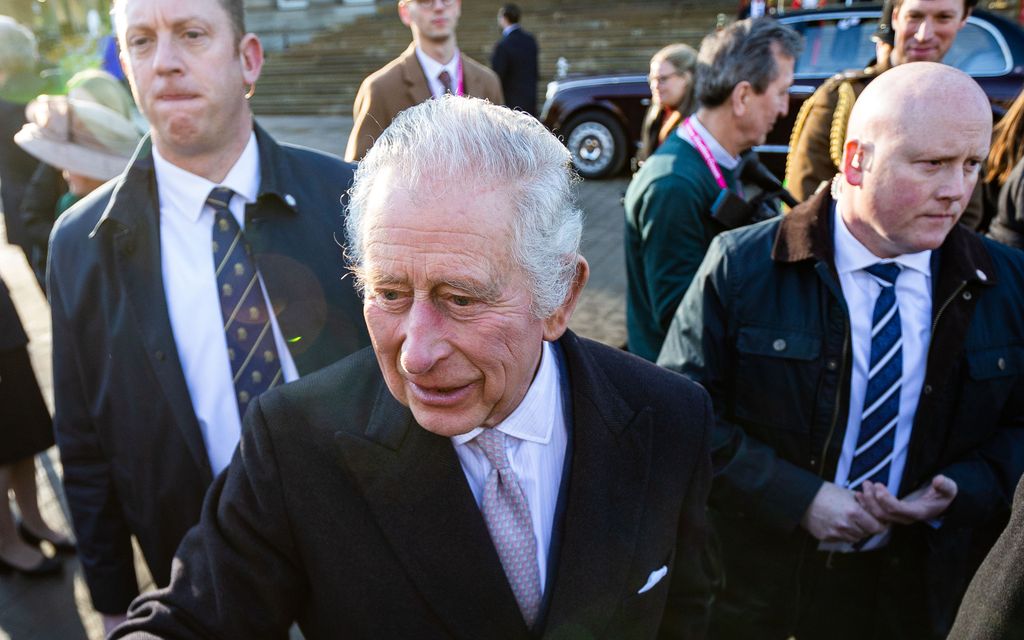 Kuningas Charles jättää laskettelu­reissun väliin – Pelkää toukokuisten kruunajaisten puolesta