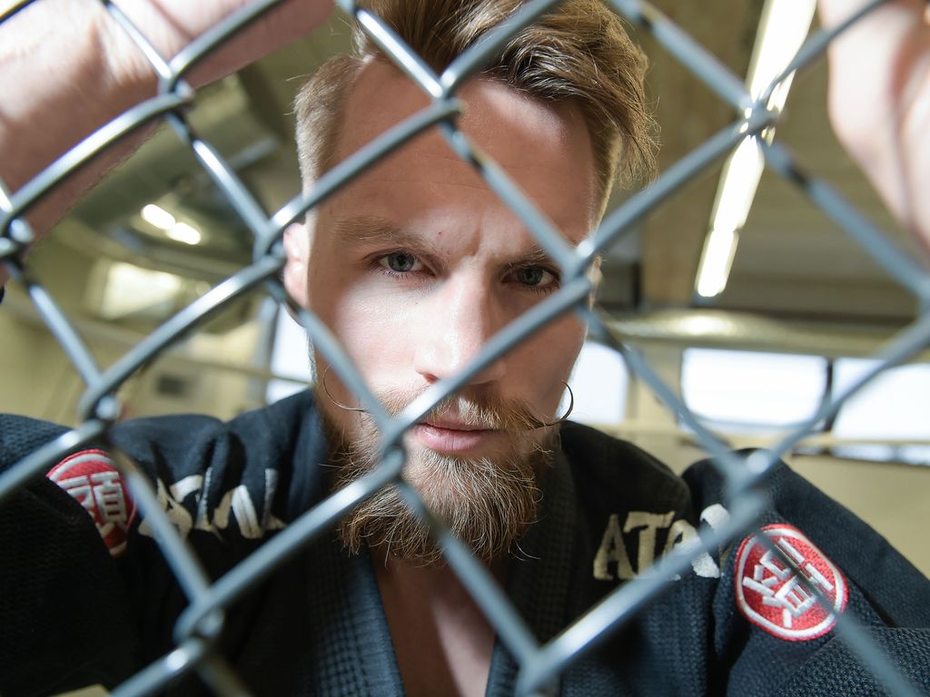 Suomen UFC-tähti Teemu Packalén loukkaantui – paljasti podcastissa vetäytyvänsä ottelusta