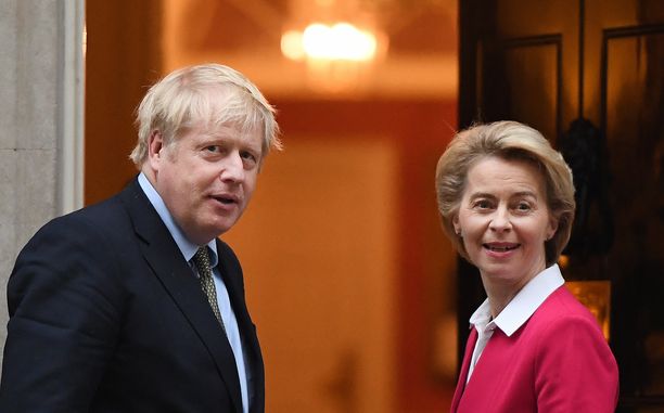Britannian pääministeri Boris Johnson (vas.) tapaa Euroopan komission puheenjohtaja Ursula von der Leyenin (oik.) Brysselissä keskiviikkona. Se voi olla viime hetki saada sopu aikaan. 