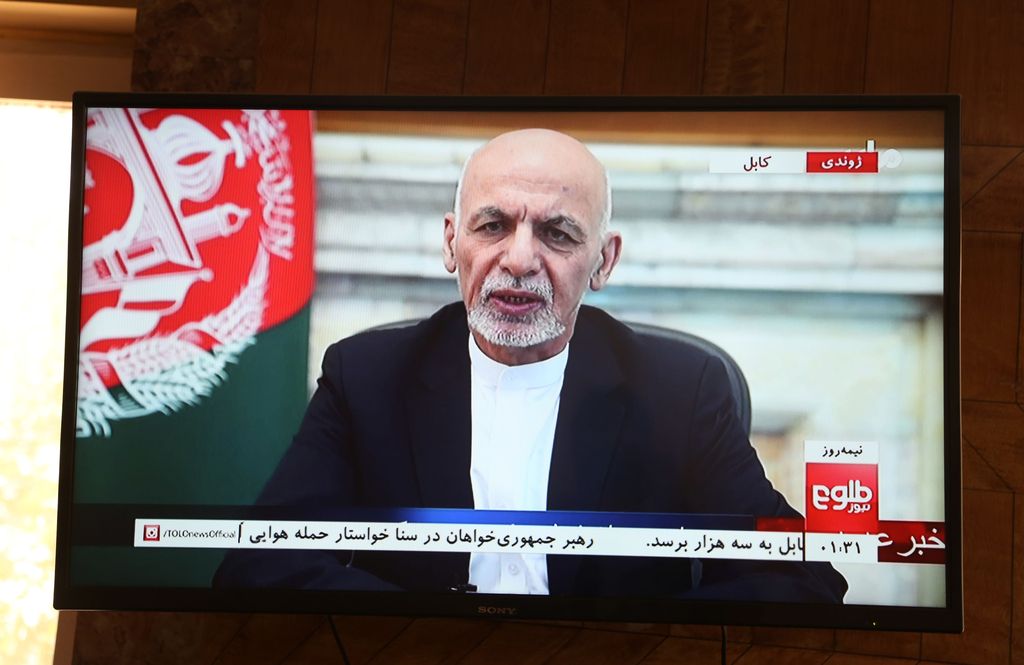Afganistanin paennut presidentti: En ottanut rahaa – ”Ei aikaa vaihtaa edes kenkiä”
