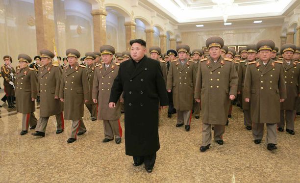 Pohjois-Korea laittaa naiset armeijaan.