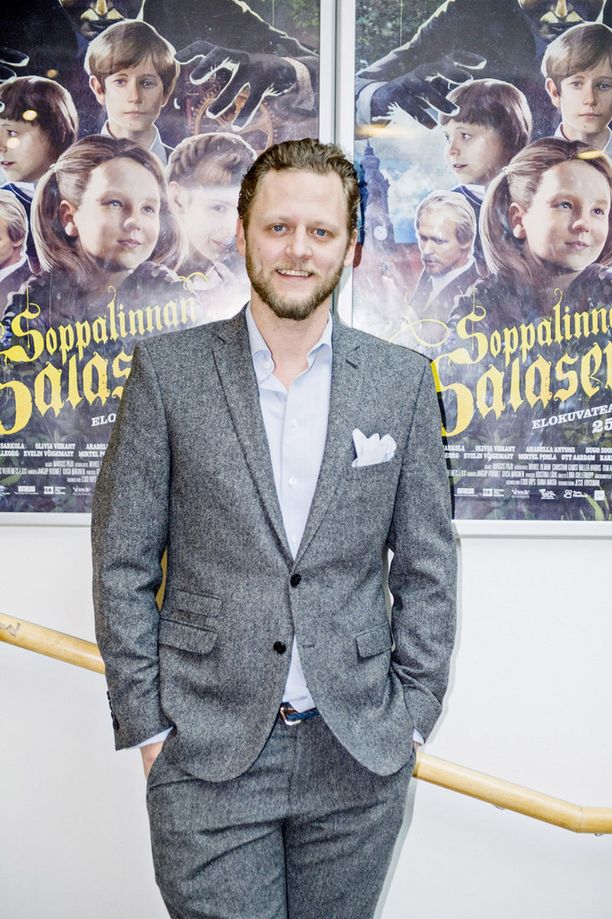 Tuottaja Jesse Fryckman iloitsi Soppalinnan salaseuran kutsuvierasnäytöksessä, että lapsille saatiin pitkästä aikaa seikkailuelokuva.