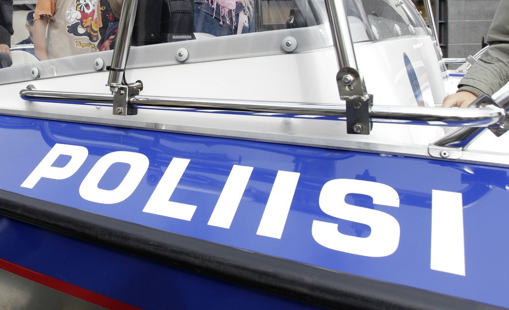 Pietarsaaren haaksirikkoutunut vesibussi upposi - Merivartiosto julkaisi kuvan onnettomuuspaikalta