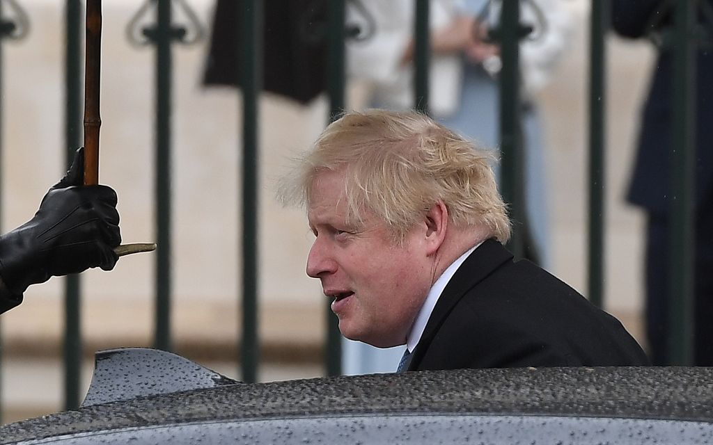 Boris Johnson eroaa parlamentista
