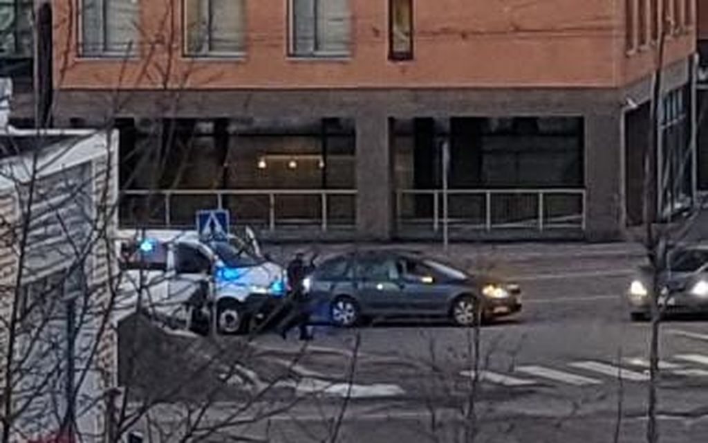 Poliisilla hurjannäköinen takaa-ajo Helsingissä