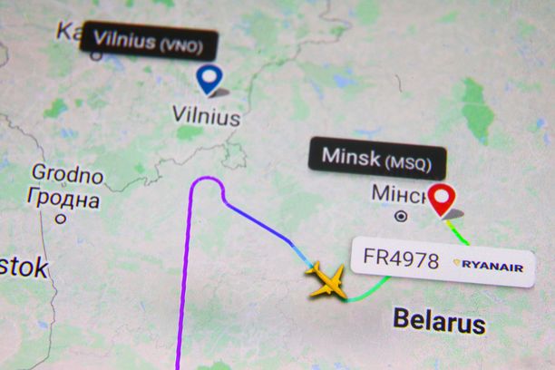 Minskin lennonjohdon keskustelu Ryanairin lentäjän kanssa