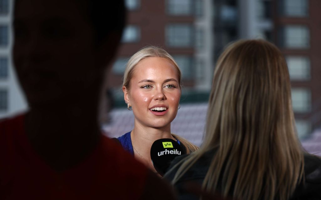 Näin Ella Mikkola, 17, selätti paineet