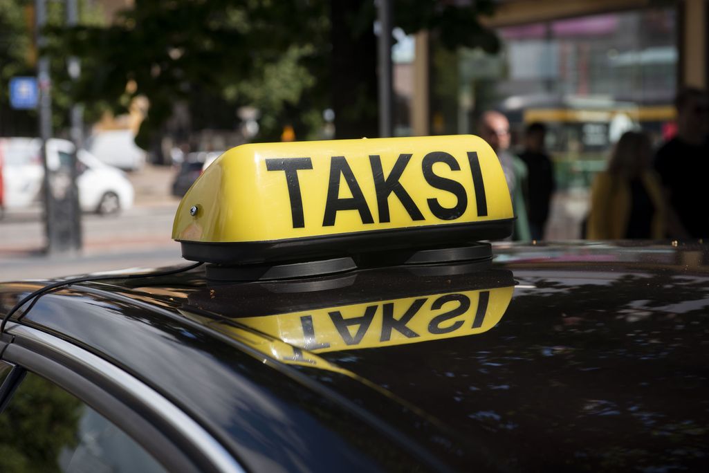 Kela kielsi kuntoutukseen meneviä menemästä samaan taksiin, kaikille tilattiin omat kyydit: 