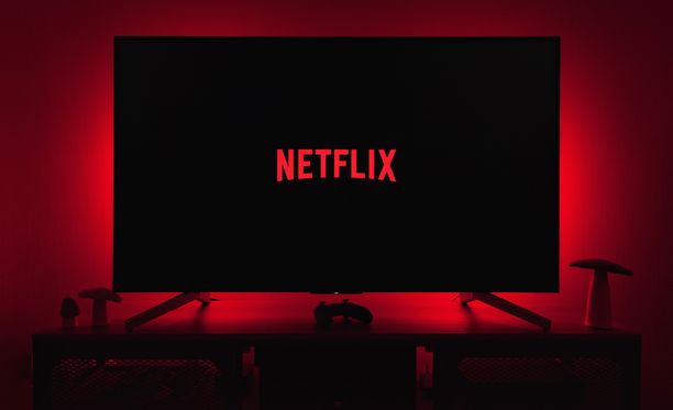 Netflix-tilaukset uudistuvat: Tilien jakaminen maksulliseksi