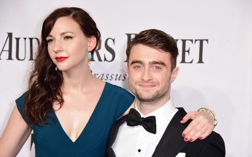 Harvinaiset kuvat: Daniel Radcliffe ja naisystävä edustivat yhdessä ensi kertaa yli seitsemään vuoteen