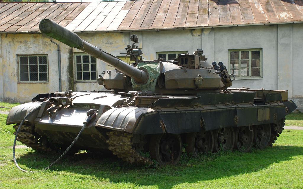 Hurja väite: Venäjä käyttää sodassa 50–70-luvuilla valmistettuja Neuvostoliiton tankkeja – Katso kuva