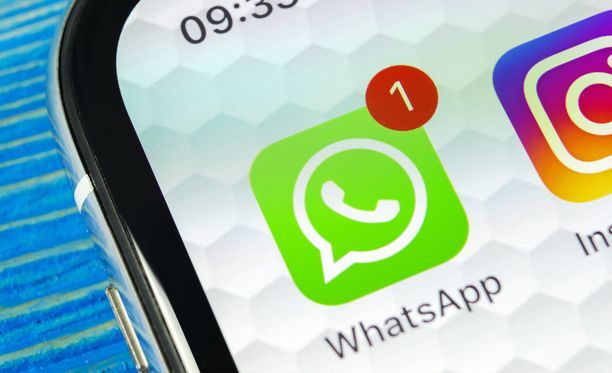 Whatsapp-viesteillä leviävässä huijauksessa tekijät tekeytyvät uhrien lapsiksi.