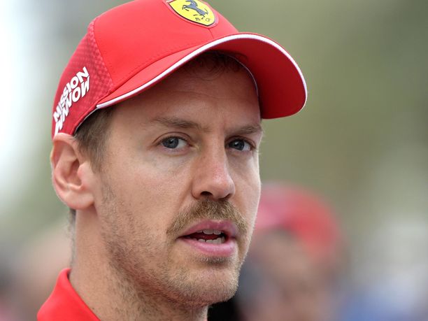Sebastian Vettel on neljän Ferrari-vuotensa aikana oppinut, että Italian media osaa olla ilkeä, mikäli tulokset eivät ole odotusten kaltaisia. Viimeisin osoitus tästä saatiin Bahrainin GP:n jälkeen.