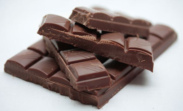 Nuorennus-suklaan väitetään lisäävän ihon kiinteyttä ja loistetta.