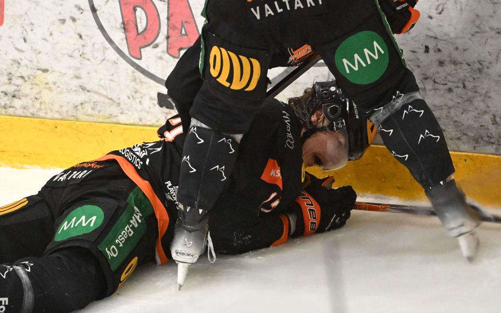 Tappara-kolossi osui päähän, raivo repesi – Sitten jäällä kuultiin viileä kommentti