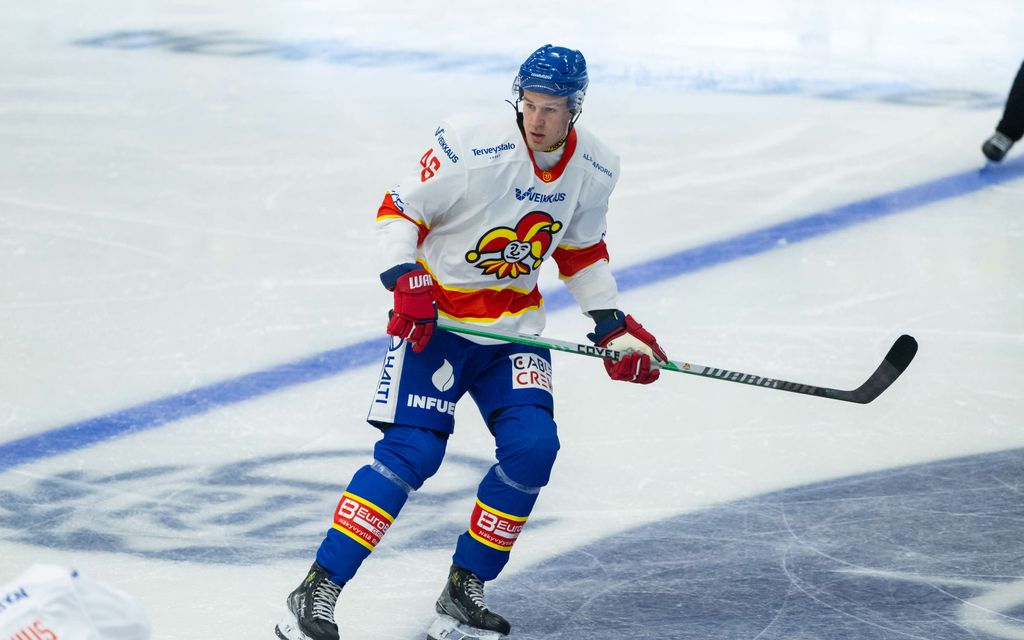 Hokejist Jokerita Niilo Kaipainen suspendiran zaradi rasistične žalitve