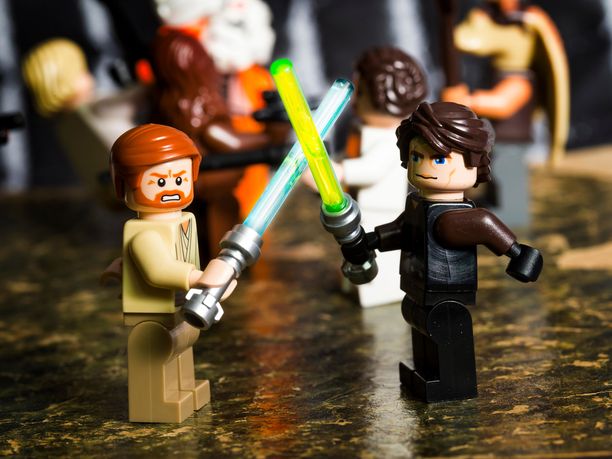 Asiakas bongasi nettikaupasta Lego Star Wars -tuotteen niin hyvällä alennuksella, ettei se ollut ihan tottakaan. Kuvituskuva.