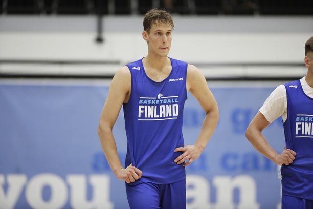 Mikael Jantunen teki kymmenen pistettä Ruotsia vastaan.