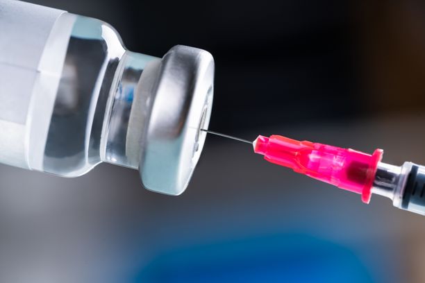 Oxfordin yliopisto kertoo, että rokotteen kliinisiä kokeita jatketaan. Kuvituskuva. 