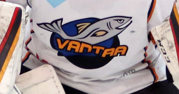 K-Vantaan otteluohjelmaan tuli runsaasti muutoksia perjantaina.