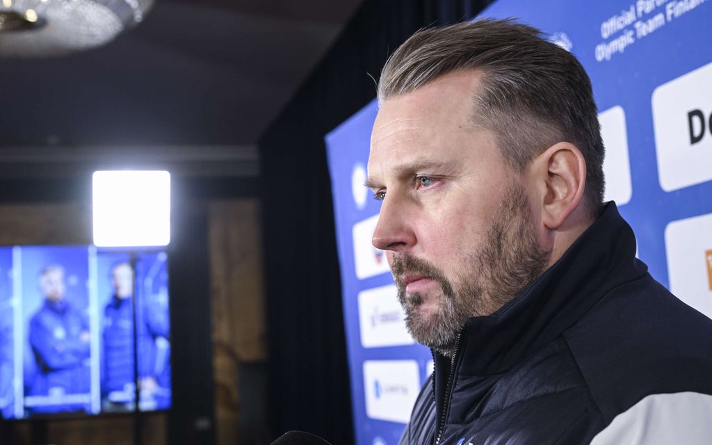 Suomalaiset poliitikot puivat Antti Pennasen asemaa – "Valmennuksen piikkiin"