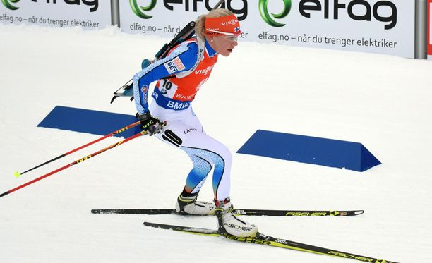 Kaisa Mäkäräinen kilpaili numerolla 10 lauantaina Oslossa.