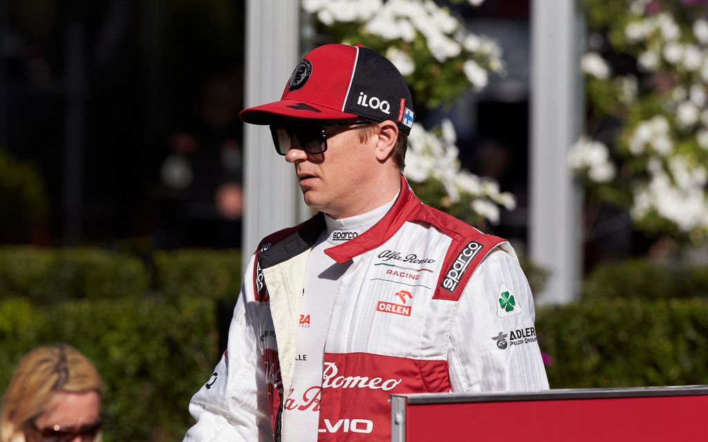 Kimi Räikkönen istui jälleen kilpa-autoon – 