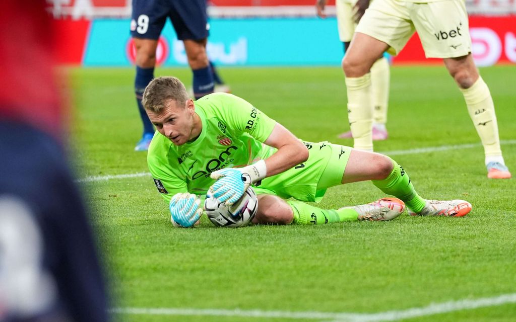 Huuhkajille huonoja uutisia – Lukas Hradecky loukkaantui