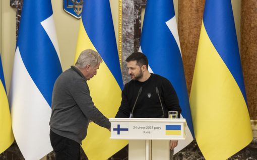 Presidentti Niinistö yllätys­vierailulla Ukrainassa – lausui Zelenskyin rinnalla pysäyttävän kommentin Venäjän uhasta