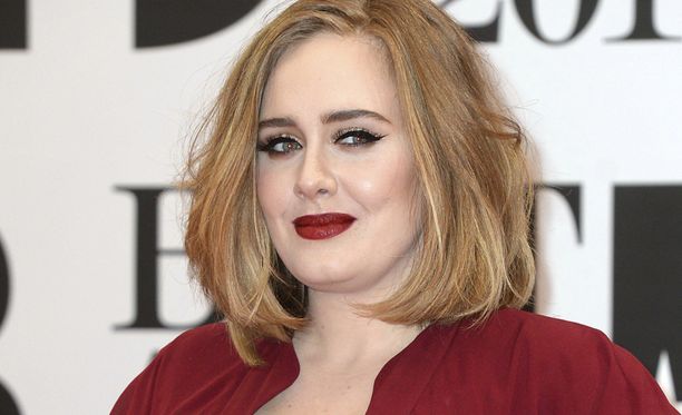 Adele tunnetaan hiteistä Rolling in the Deep ja Skyfall.